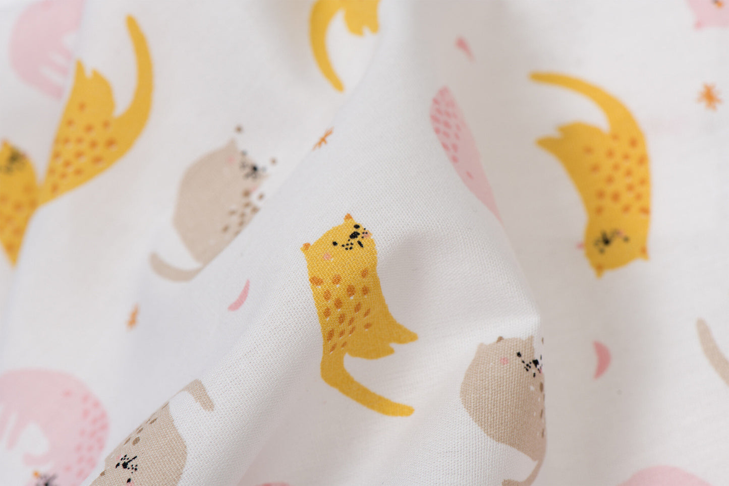 Dreamy Cats White Cotton