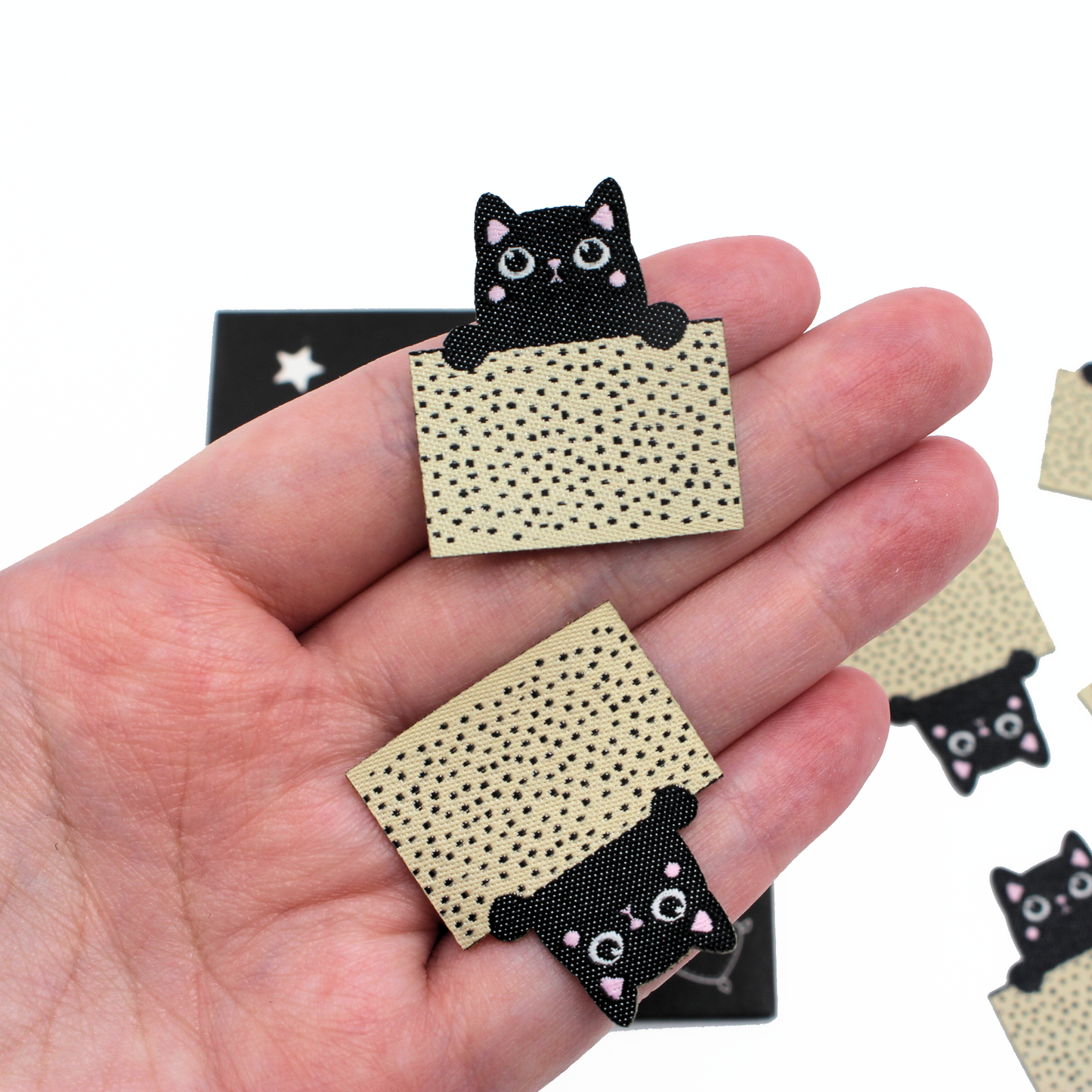 Peekaboo Kitty | Silhouette Labels